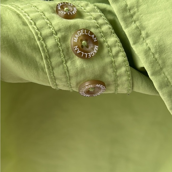 Men’s small Magellan shirt - Picture 4 of 6